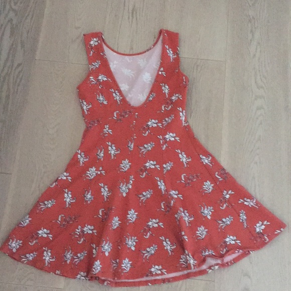 Dress bought at forever 21. - Picture 2 of 3